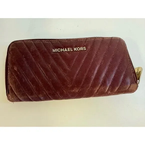 Michael Kors Burgundy Zippered Wallet Merlot Leather - Picture 1 of 4